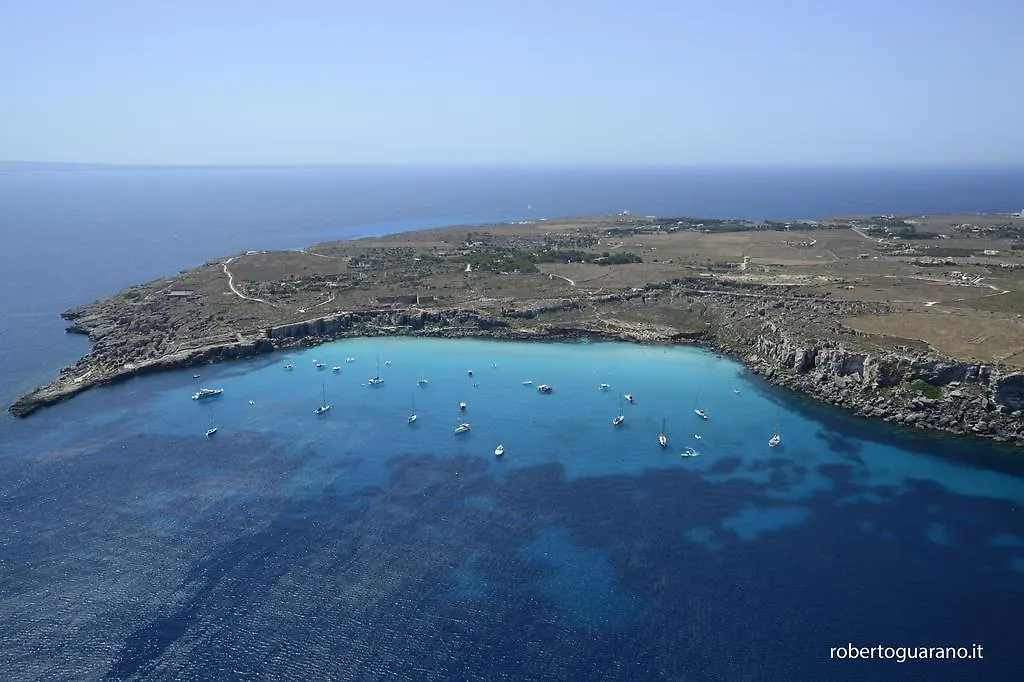 Villa Casa Faro Favignana 0*,  Italia